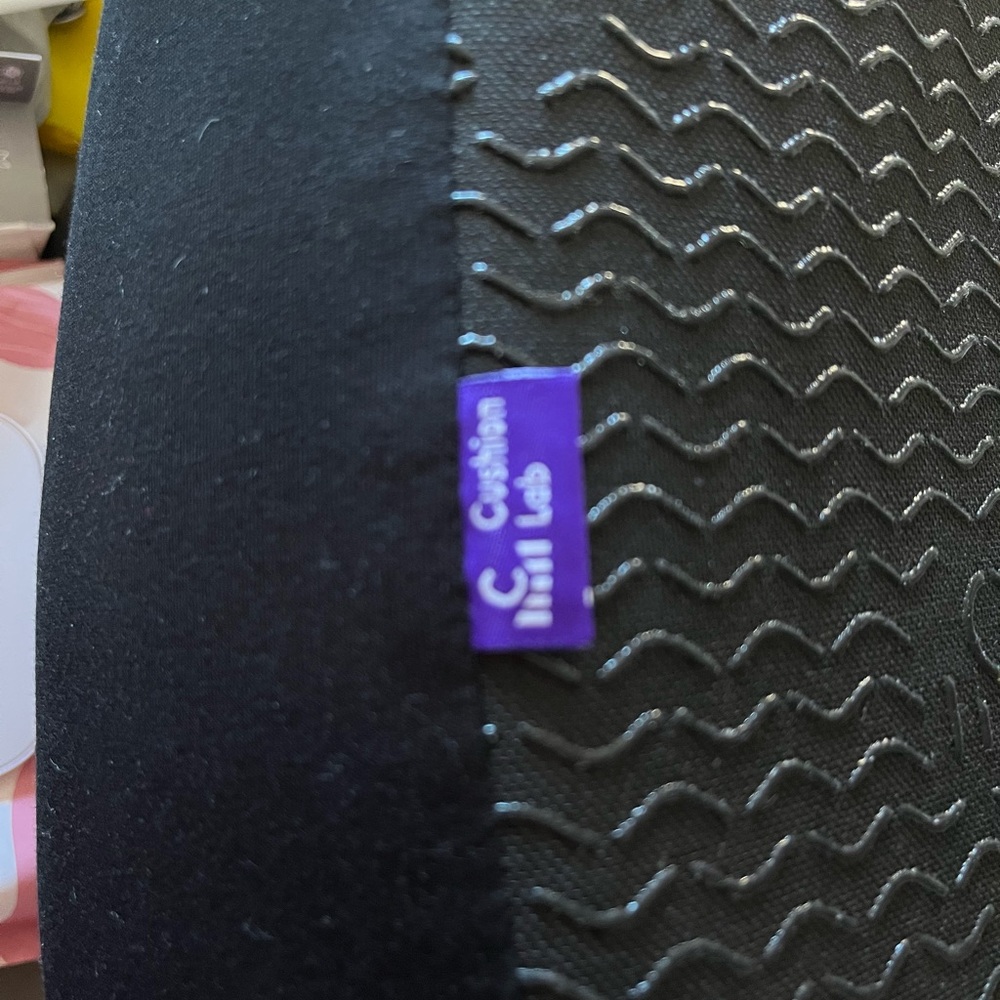 Like New Cushion Lab Patented Pressure Relief Seat Cushion - Picture 5 of 7